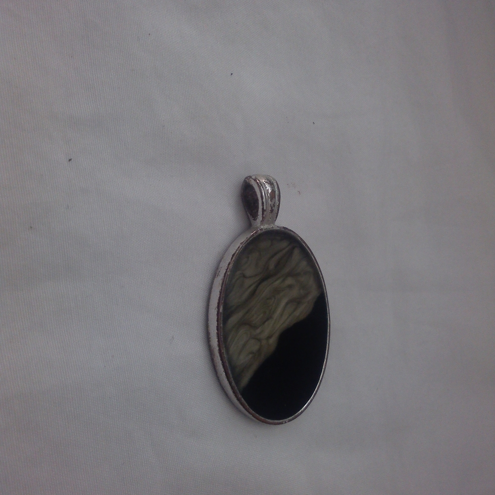 Kenneth Cole Reaction Silver and Black Necklace